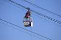 Koelner Seilbahn Gondel blieb haengen Koeln Linksrheinisch P480